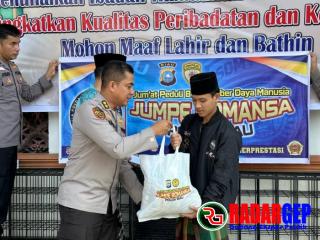 Ramadan 2023 Tim Jumpe Romansa Polda Riau Salurkan Bantuan Sembako di Sejumlah Masjid dan Mushola